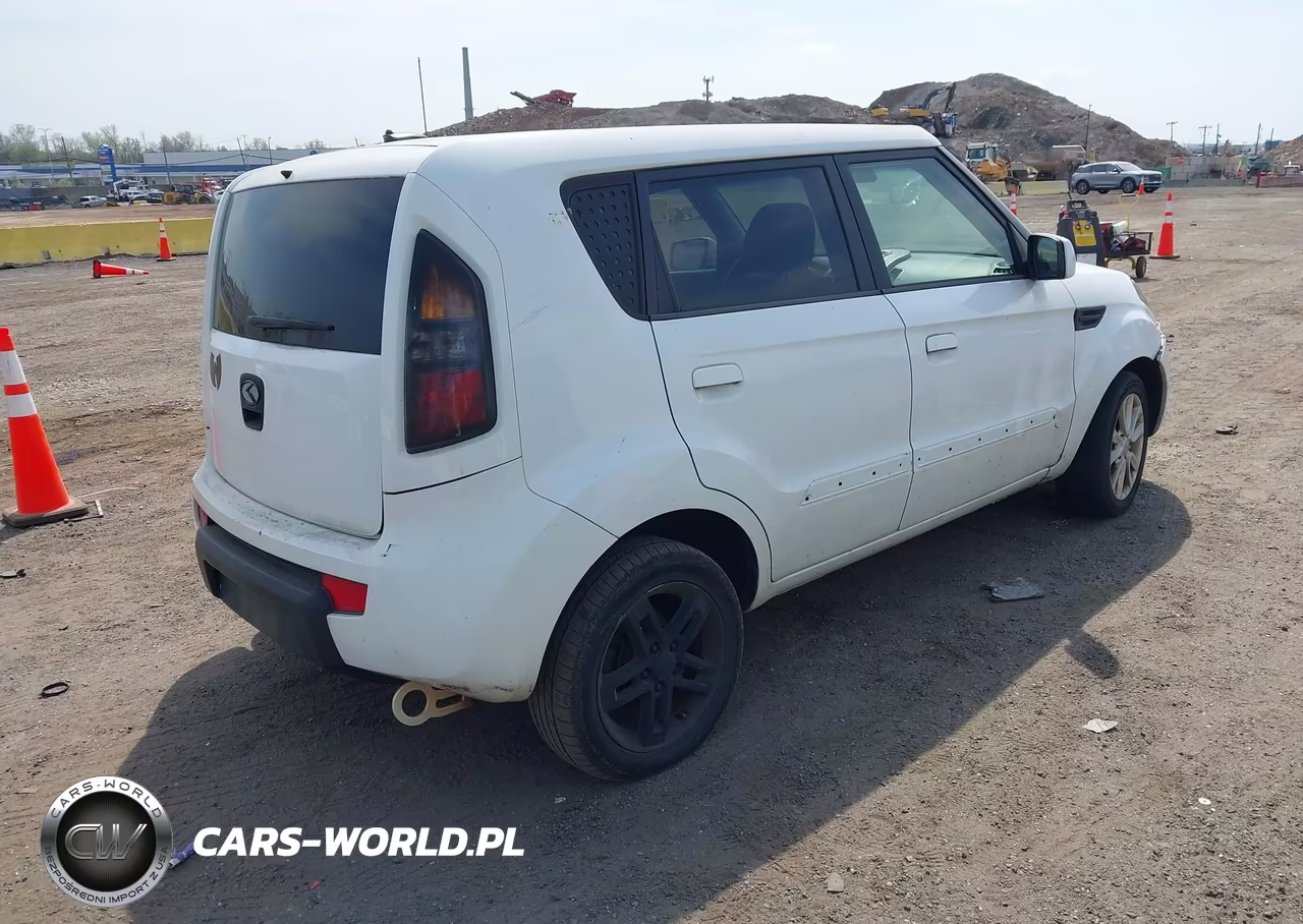 2010 Kia Soul + VIN:KNDJT2A25A7701875 - 4