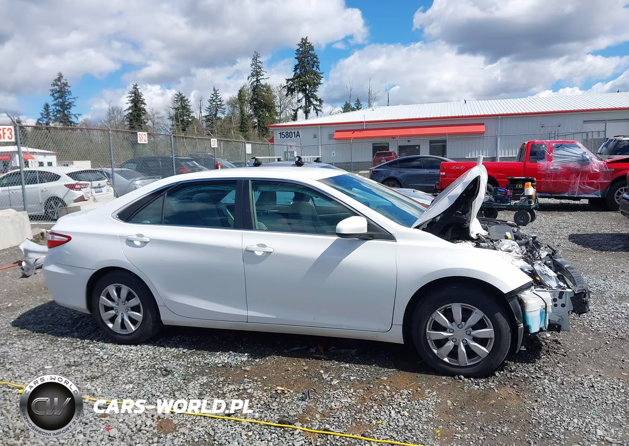 2017 Toyota Camry Le VIN:4T1BF1FK2HU803611 - 14