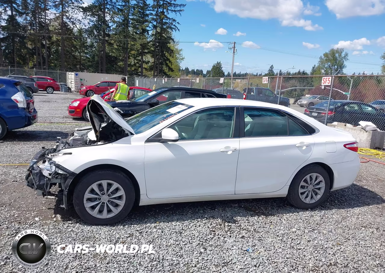 2017 Toyota Camry Le VIN:4T1BF1FK2HU803611 - 15