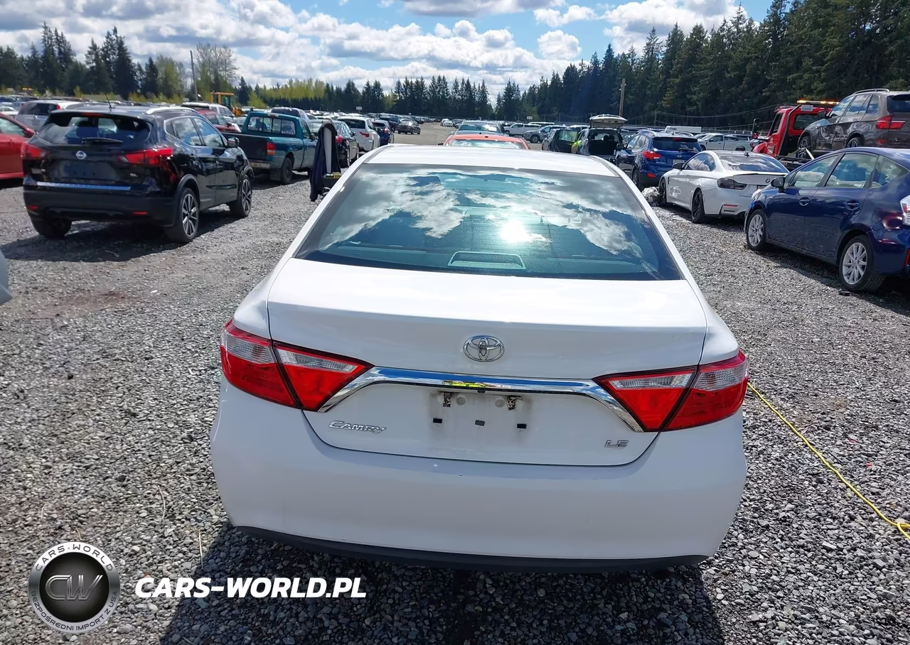 2017 Toyota Camry Le VIN:4T1BF1FK2HU803611 - 17