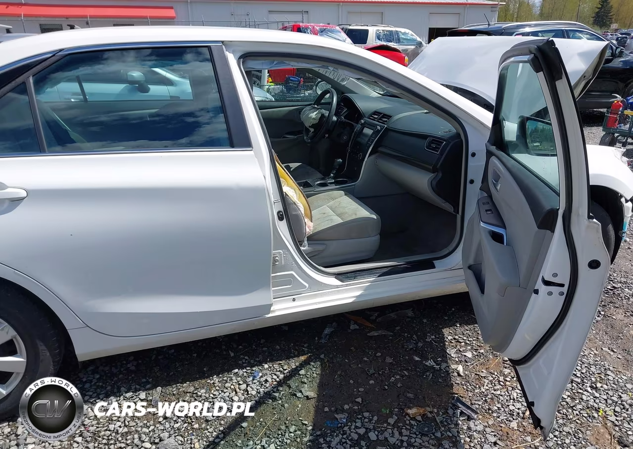 2017 Toyota Camry Le VIN:4T1BF1FK2HU803611 - 5
