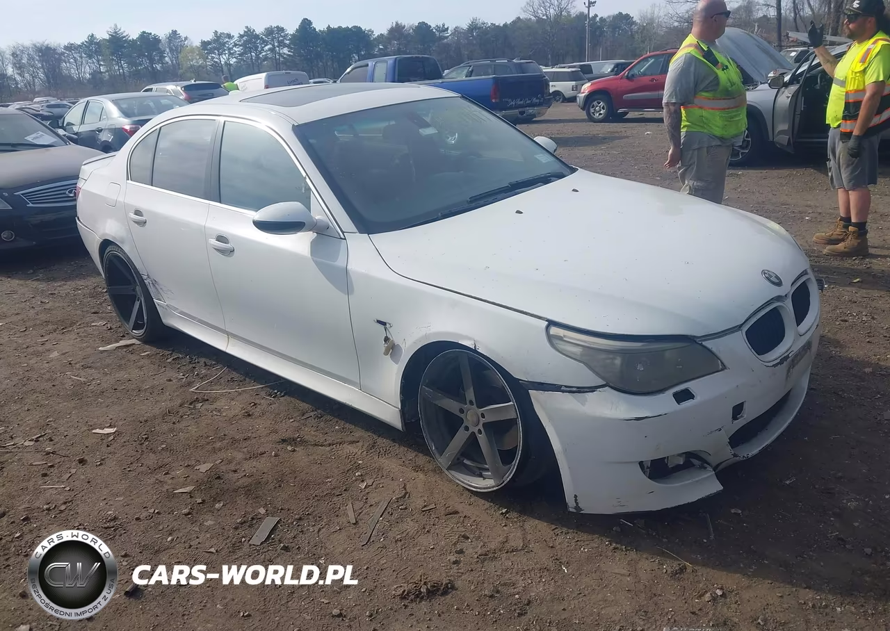 2004 BMW 530I