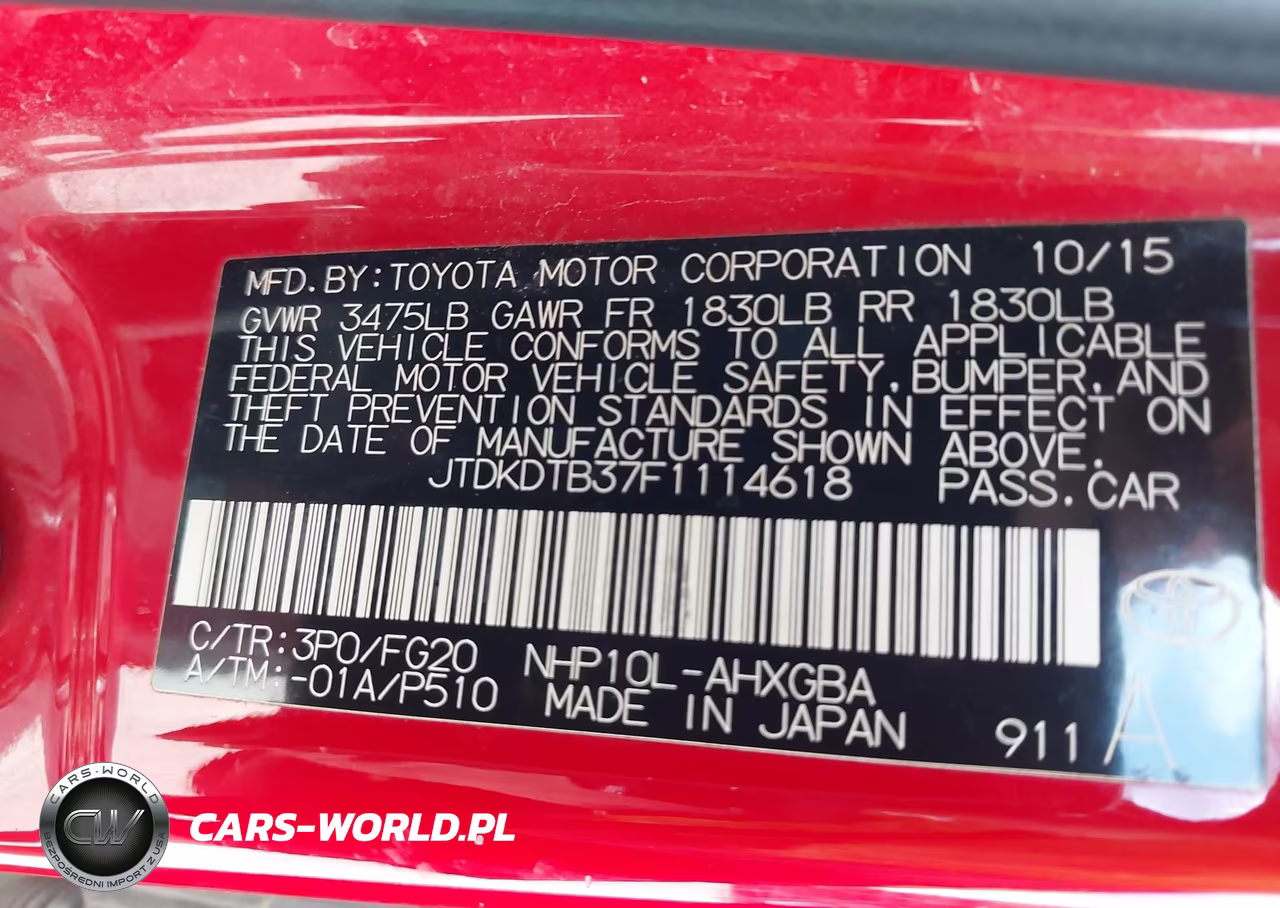 2015 Toyota Prius C Three VIN:JTDKDTB37F1114618 - 9