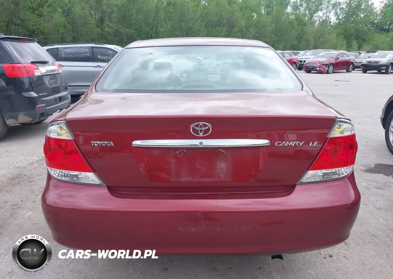 2005 Toyota Camry Le VIN:4T1BE32K75U069385 - 17