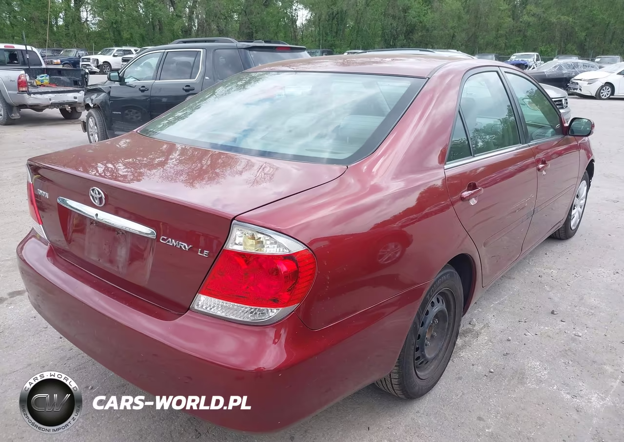 2005 Toyota Camry Le VIN:4T1BE32K75U069385 - 4
