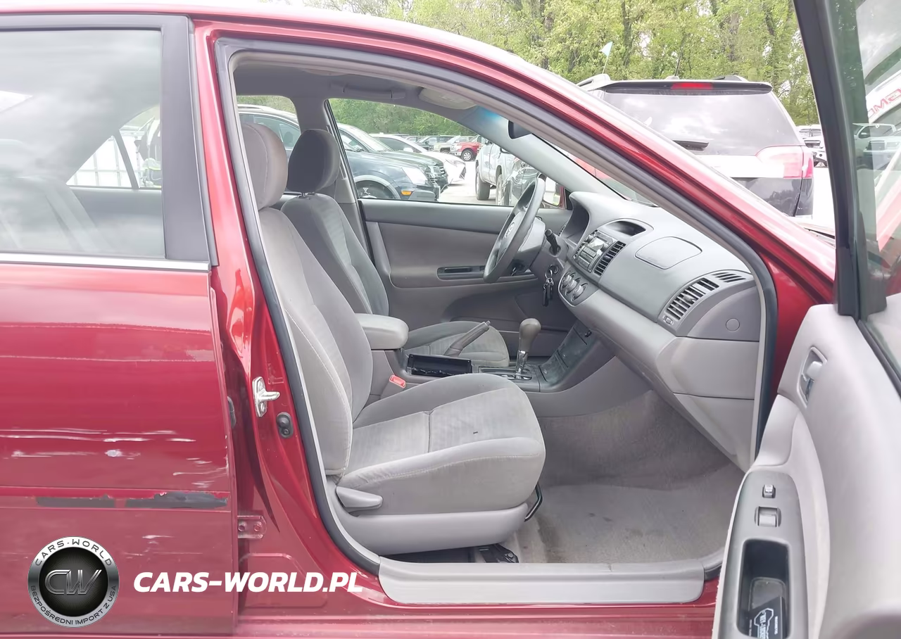 2005 Toyota Camry Le VIN:4T1BE32K75U069385 - 5