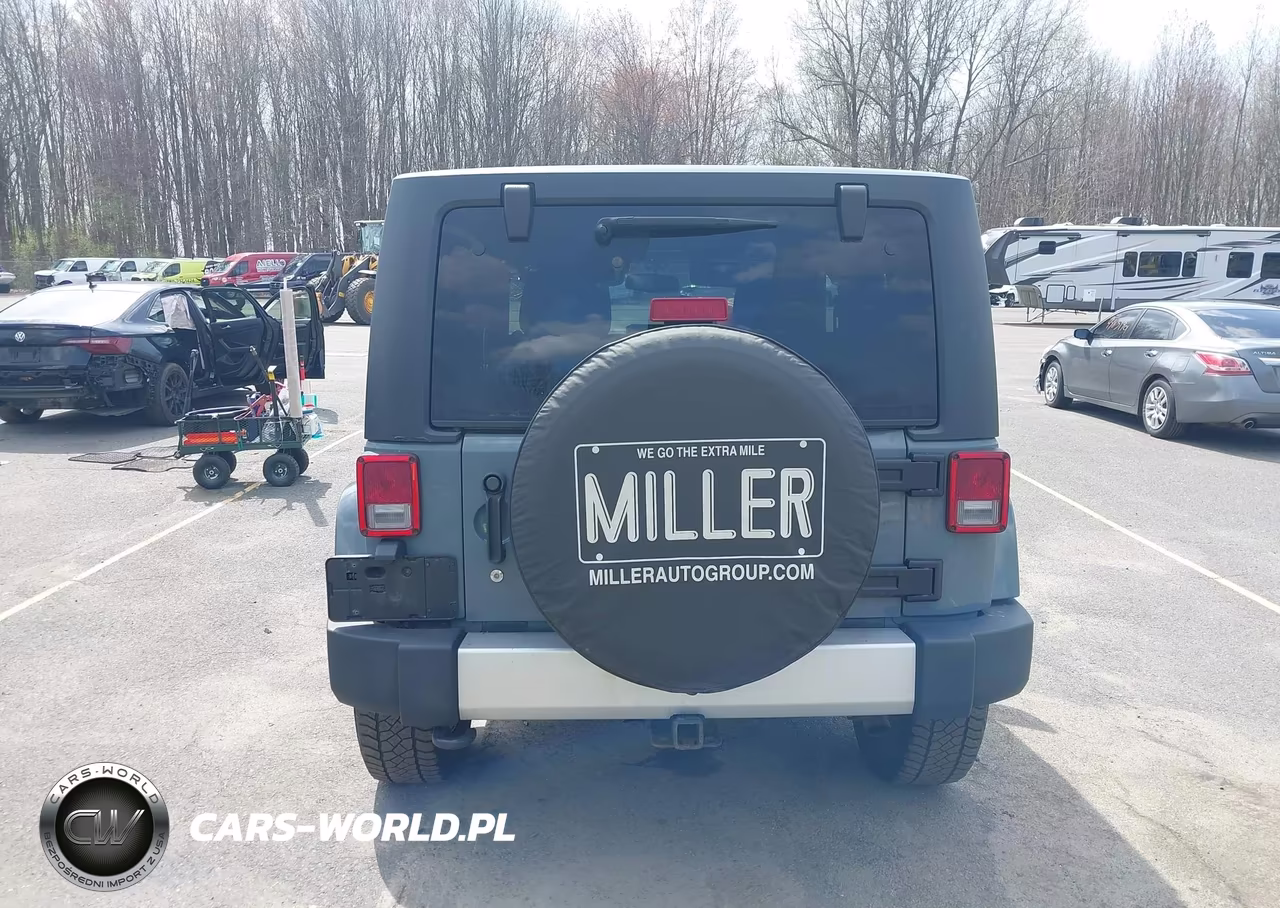 2014 Jeep Wrangler Sahara VIN:1C4GJWBG6EL314427 - 16