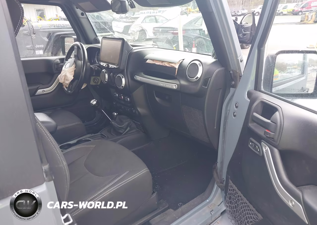 2014 Jeep Wrangler Sahara VIN:1C4GJWBG6EL314427 - 5