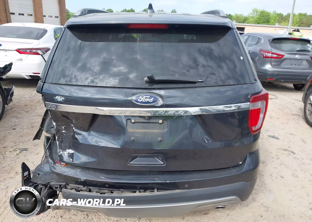 2017 Ford Explorer Xlt VIN:1FM5K7D88HGC02592 - 16