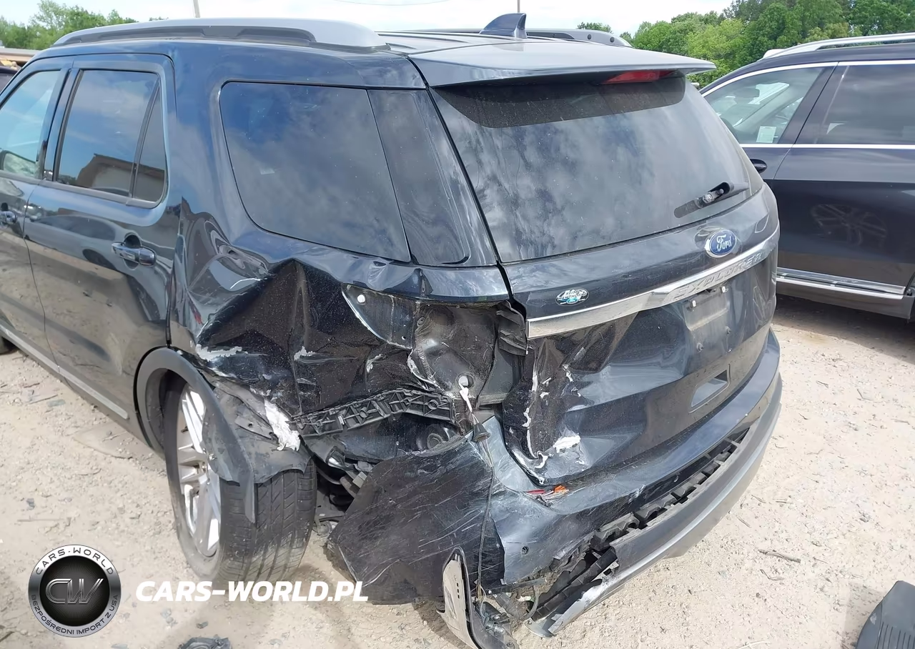 2017 Ford Explorer Xlt VIN:1FM5K7D88HGC02592 - 6