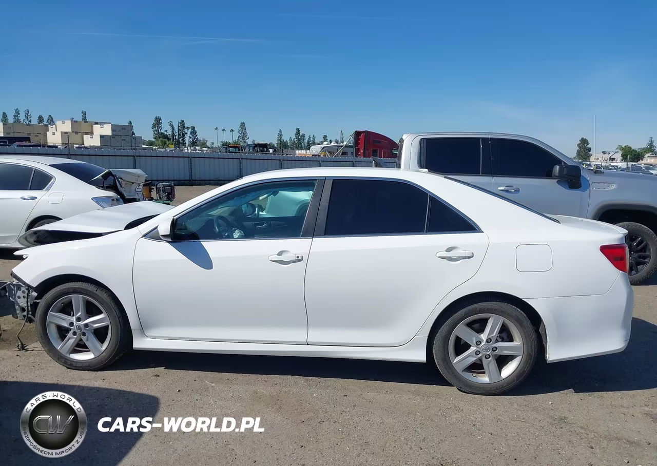 2013 Toyota Camry Se VIN:4T1BF1FK5DU638888 - 15