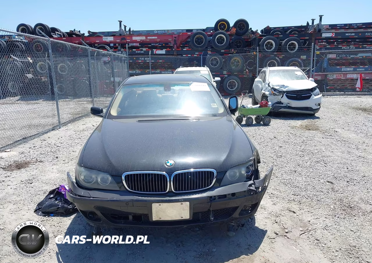 2007 BMW 750Li VIN:WBAHN83557DT75795 - 12