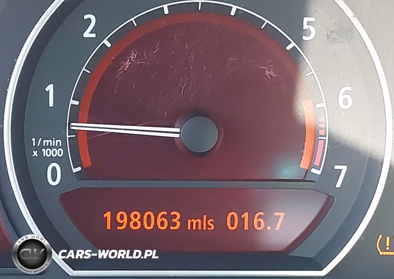 2007 BMW 750Li VIN:WBAHN83557DT75795 - 15