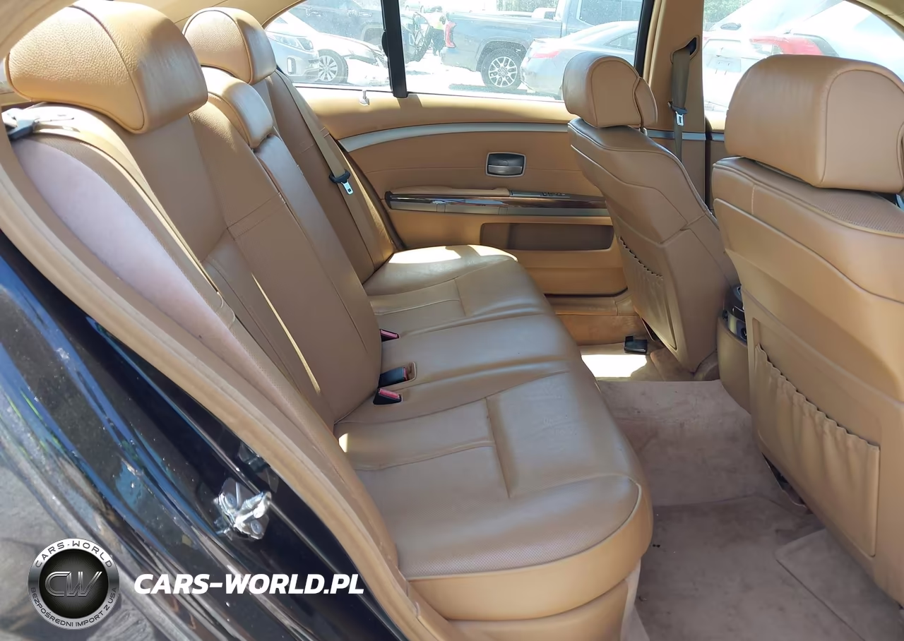 2007 BMW 750Li VIN:WBAHN83557DT75795 - 8