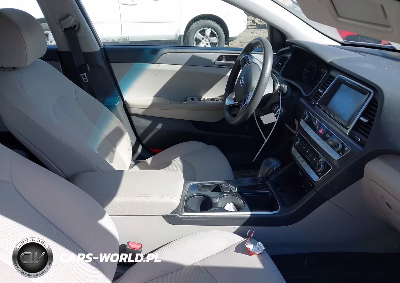 2019 Hyundai Sonata Se VIN:5NPE24AF0KH743693 - 5