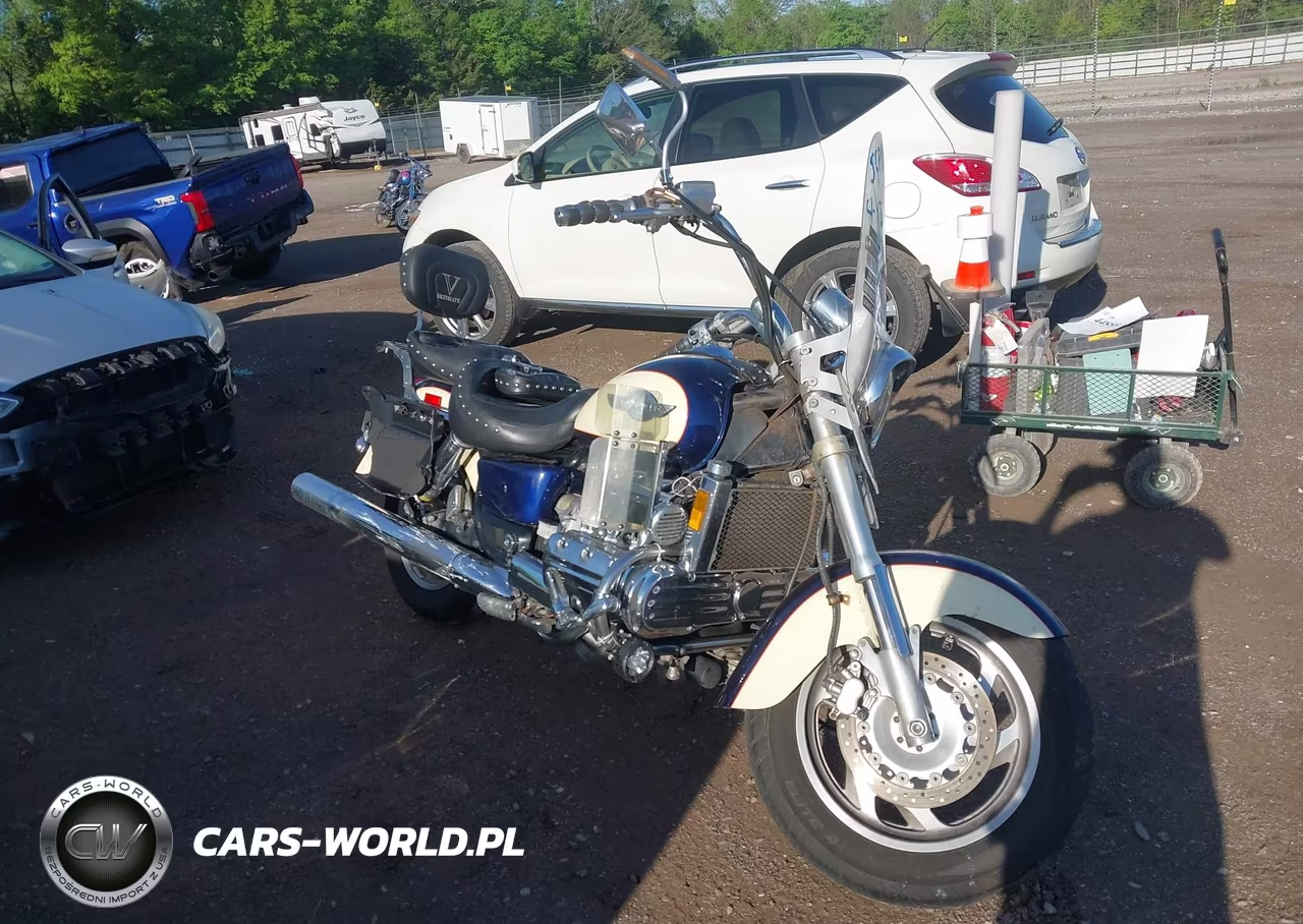 1998 Honda Gl1500 C-2
