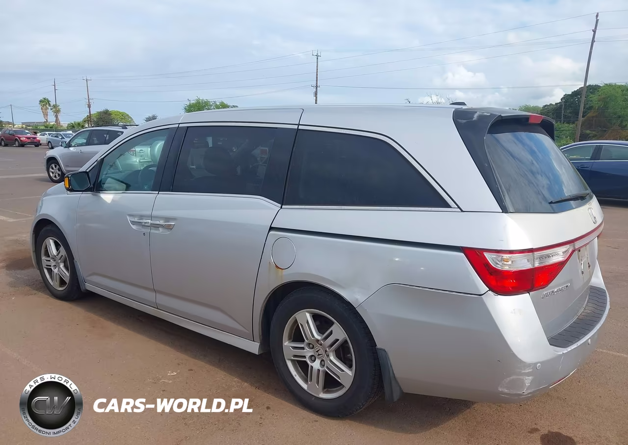 2011 Honda Odyssey Touring-Touring Elite VIN:5FNRL5H90BB030313 - 18