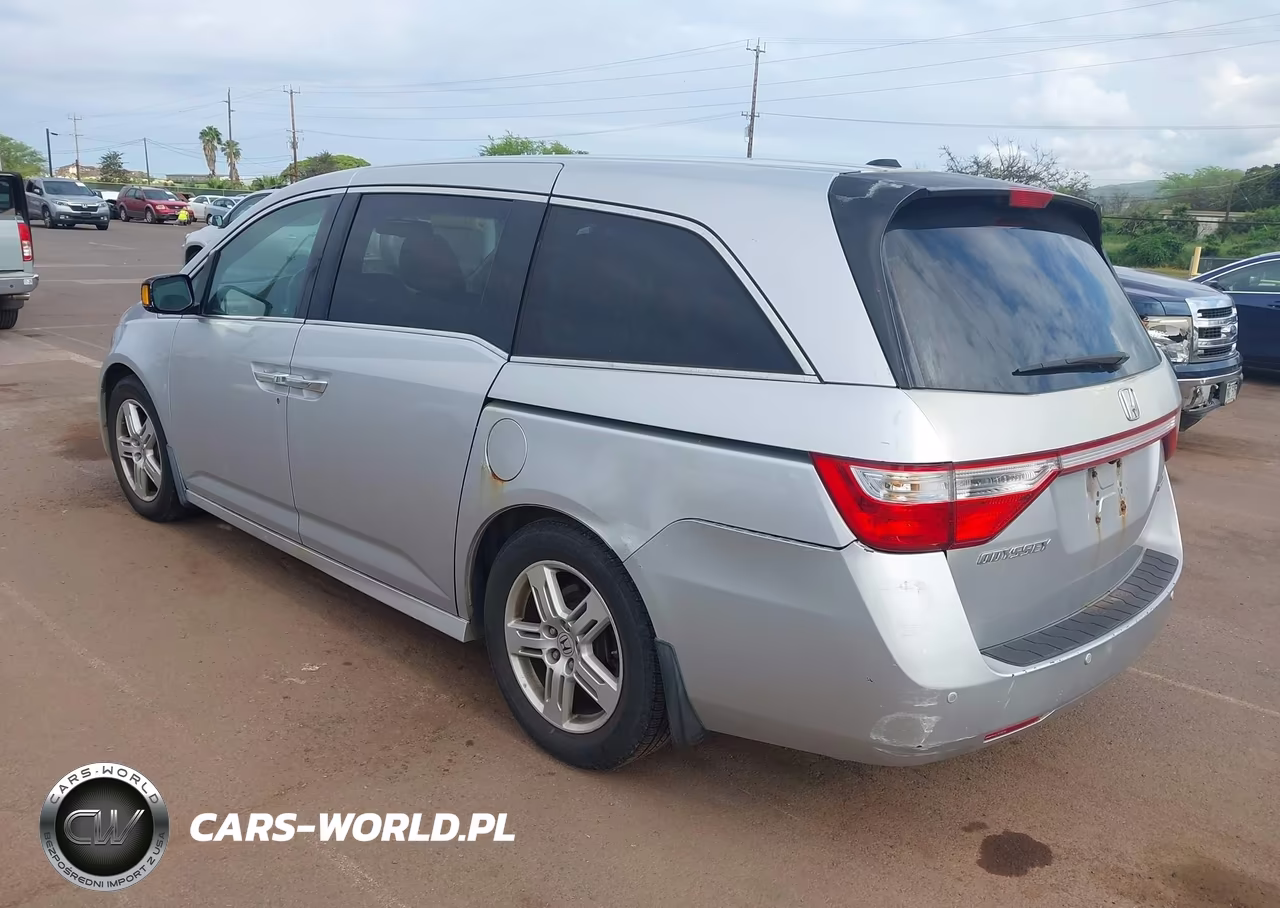 2011 Honda Odyssey Touring-Touring Elite VIN:5FNRL5H90BB030313 - 3