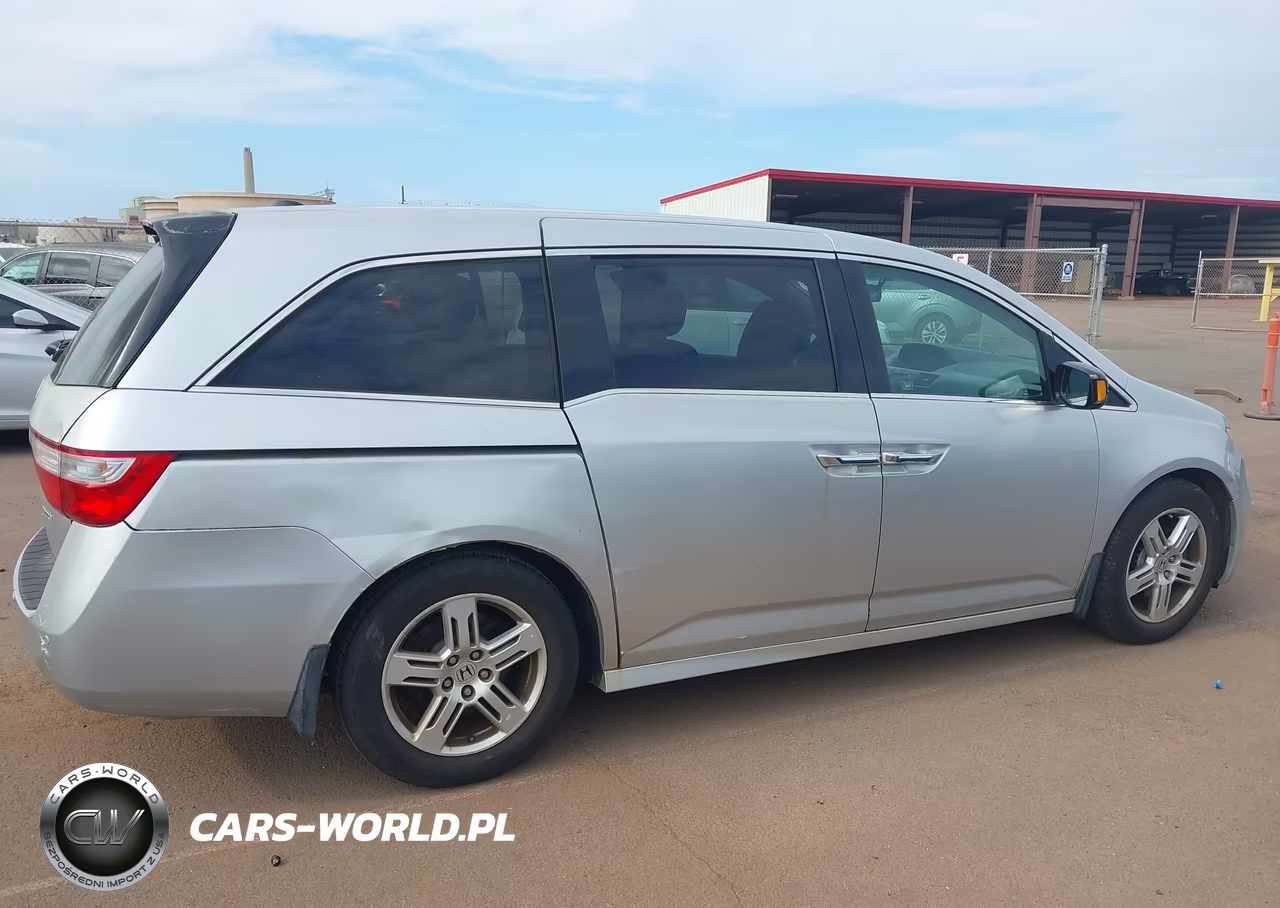 2011 Honda Odyssey Touring-Touring Elite VIN:5FNRL5H90BB030313 - 6