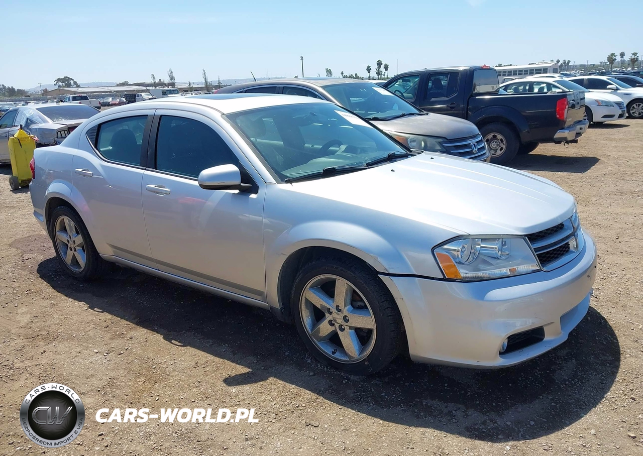 2011 Dodge Avenger Lux