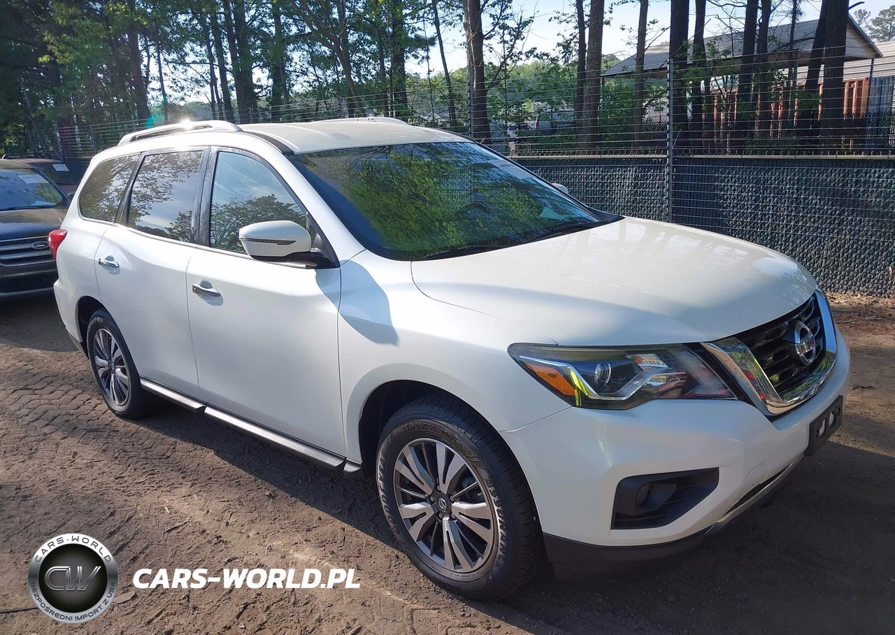 2017 Nissan Pathfinder Sv