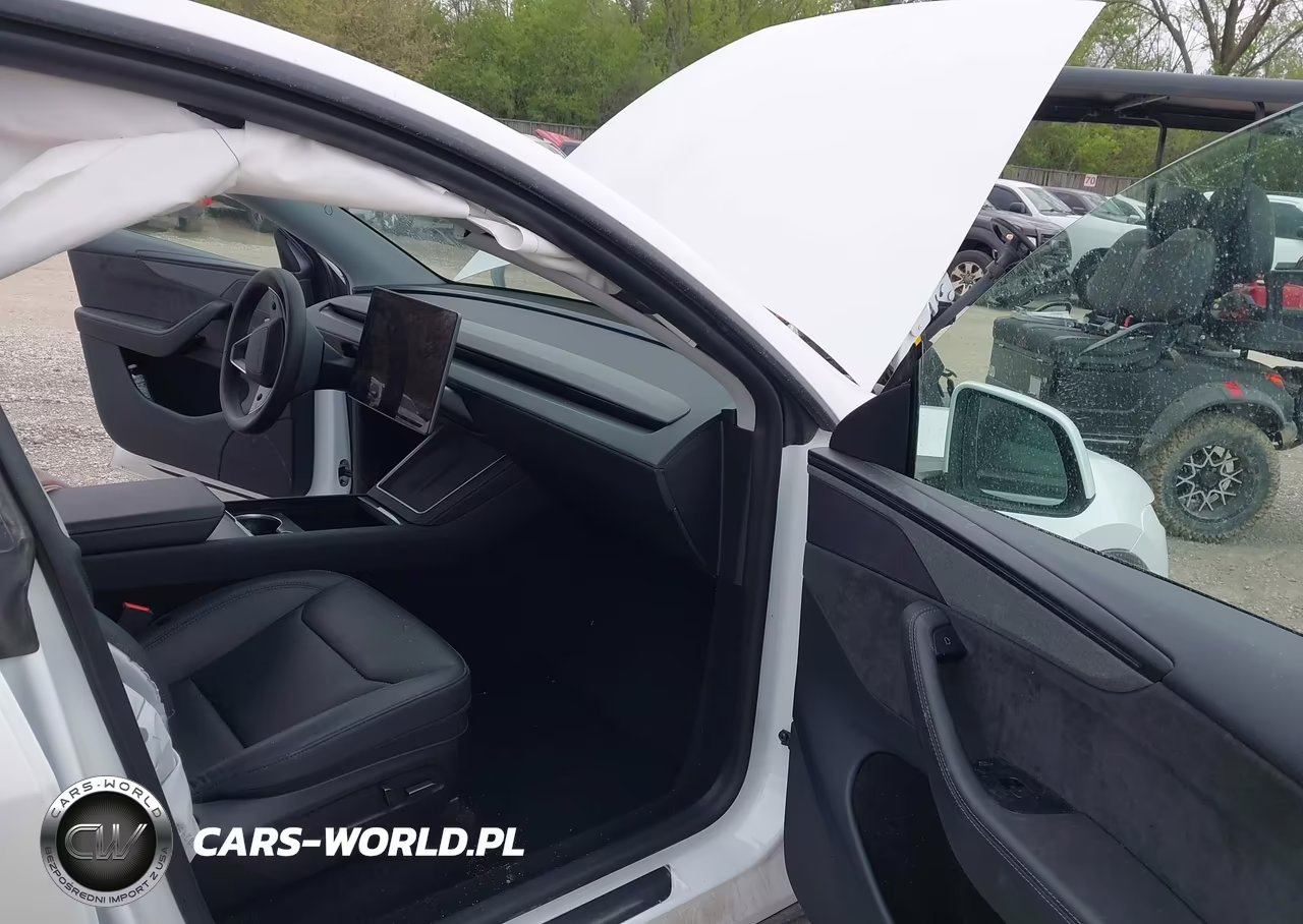 2026 Tesla Model Y All-Wheel Drive-Long Range Launch Series-Premium All-Wheel Drive VIN:7SAYGDEE6TF354558 - 5