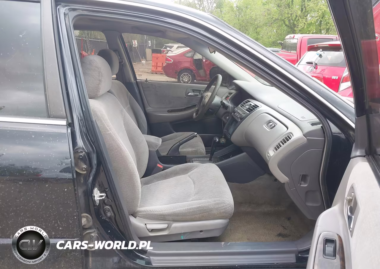 2002 Honda Accord 2.3 Se VIN:1HGCG56782A094556 - 5