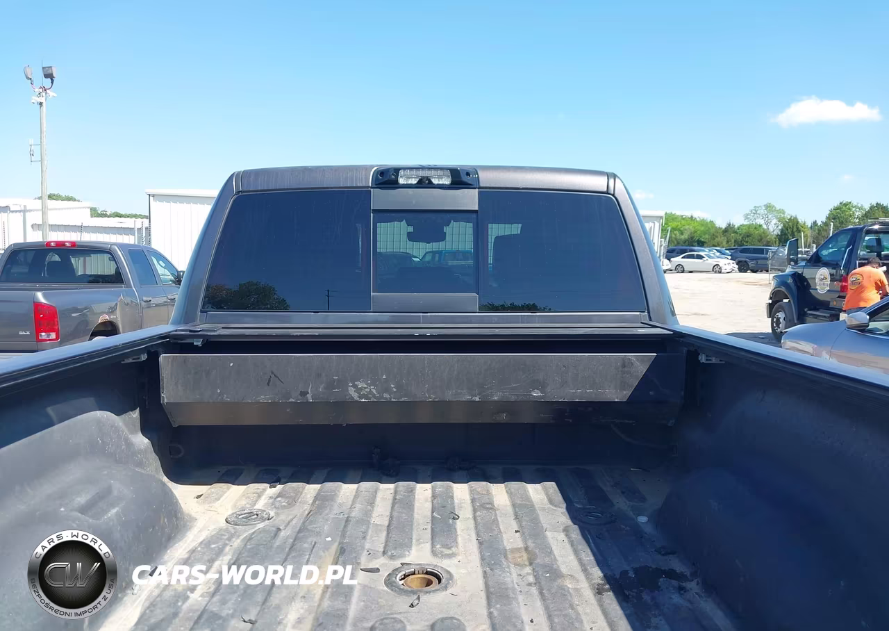 2024 Ram 2500 Laramie 4X4 6'4 Box VIN:3C6UR5FL5RG197317 - 18