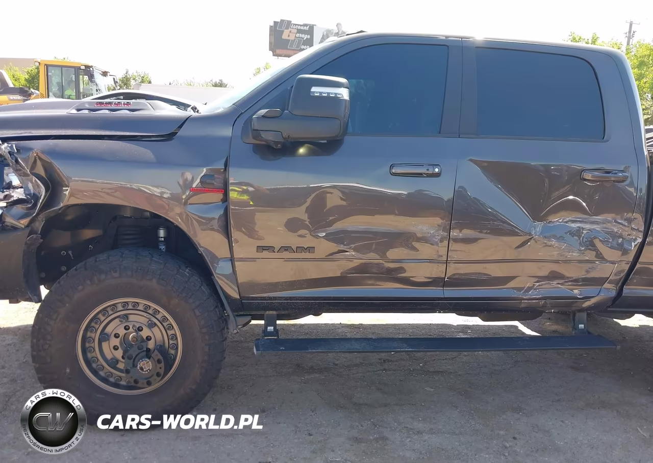 2024 Ram 2500 Laramie 4X4 6'4 Box VIN:3C6UR5FL5RG197317 - 6