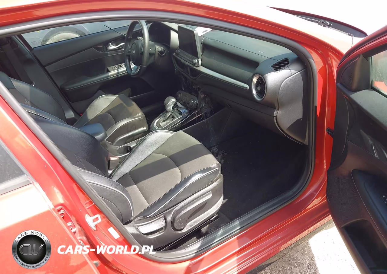 2021 Kia Forte Gt-Line VIN:3KPF34ADXME310986 - 5