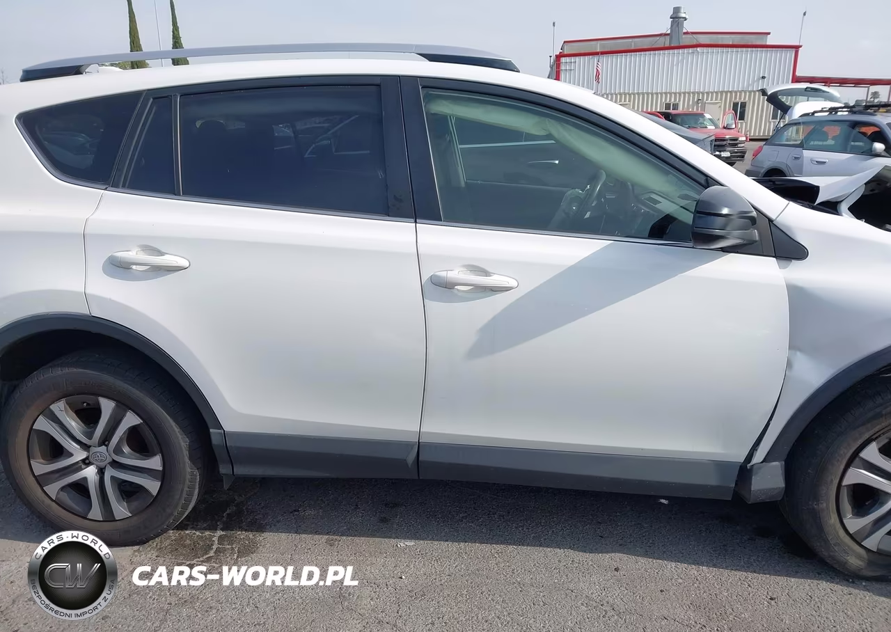 2016 Toyota Rav4 Le VIN:JTMZFREV9GD086202 - 13