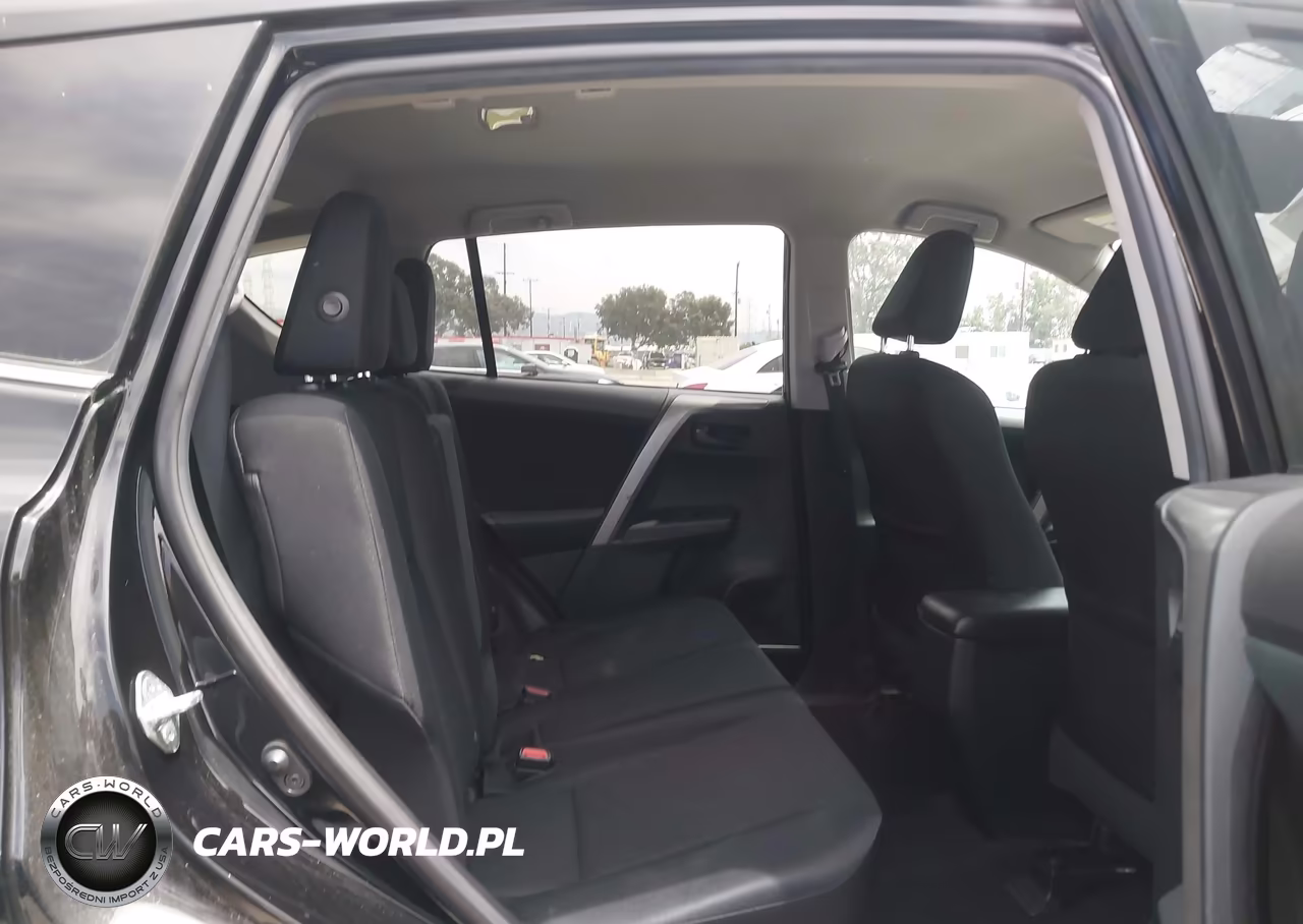 2018 Toyota Rav4 Le VIN:2T3ZFREV8JW432587 - 8