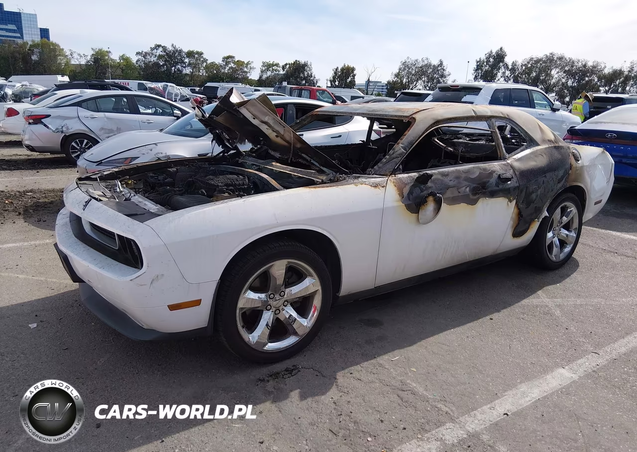 2013 Dodge Challenger Sxt VIN:2C3CDYAG8DH617633 - 2