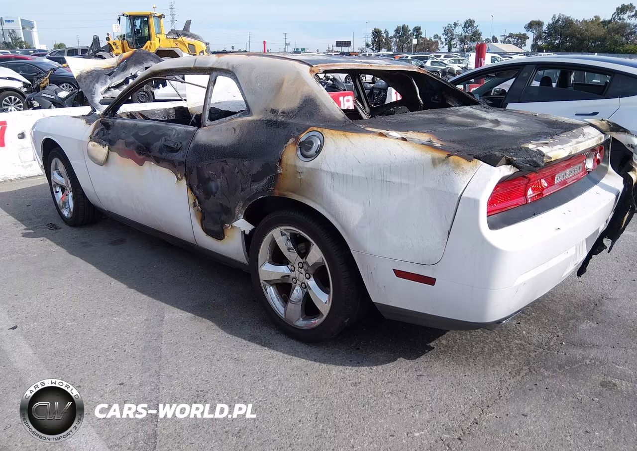 2013 Dodge Challenger Sxt VIN:2C3CDYAG8DH617633 - 3