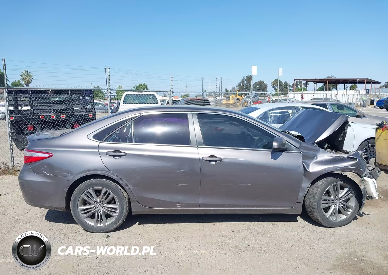 2015 Toyota Camry Se VIN:4T1BF1FK9FU095614 - 14