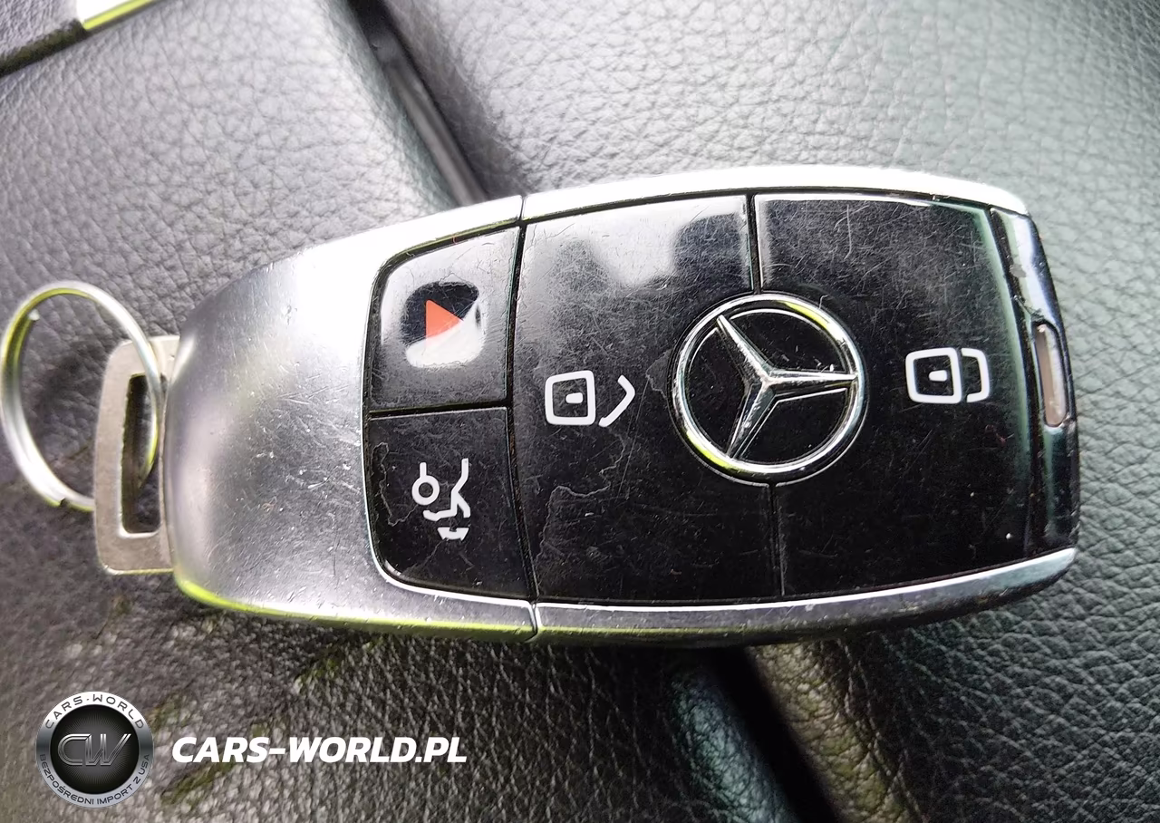 2017 Mercedes-Benz E 300 4Matic VIN:WDDZF4KB3HA219705 - 10