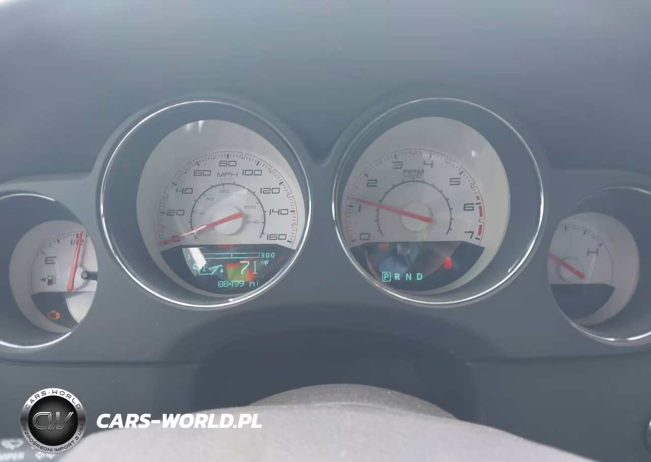 2013 Dodge Challenger R-T Plus VIN:2C3CDYBTXDH570066 - 7