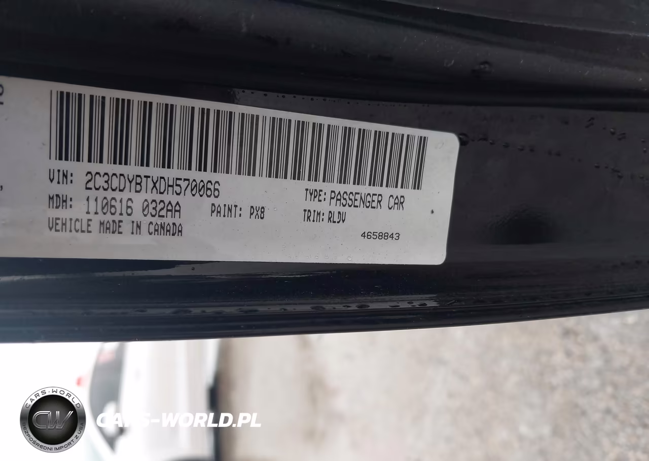 2013 Dodge Challenger R-T Plus VIN:2C3CDYBTXDH570066 - 9