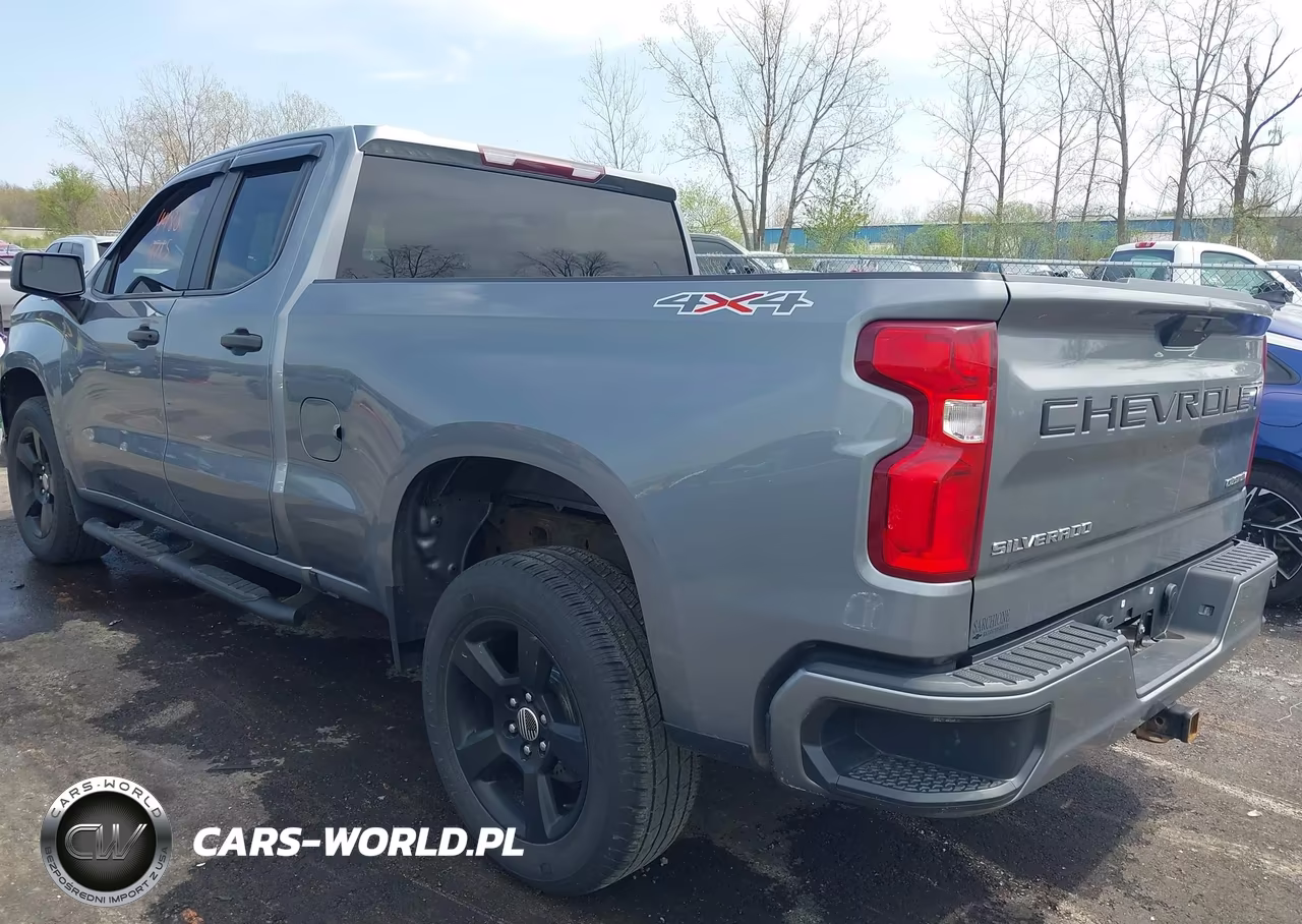 2020 Chevrolet Silverado 1500 4Wd Standard Bed Custom VIN:1GCRYBEH2LZ273919 - 3