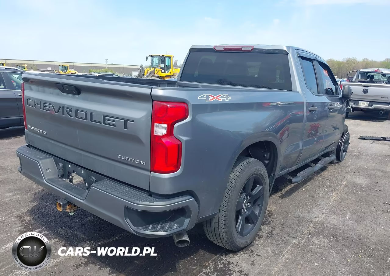 2020 Chevrolet Silverado 1500 4Wd Standard Bed Custom VIN:1GCRYBEH2LZ273919 - 4