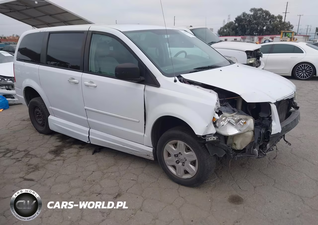2008 Chrysler Town & Country Lx