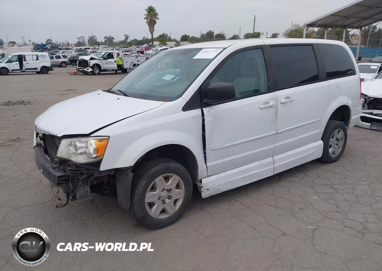 2008 Chrysler Town & Country Lx VIN:2A8HR44H28R107609 - 2
