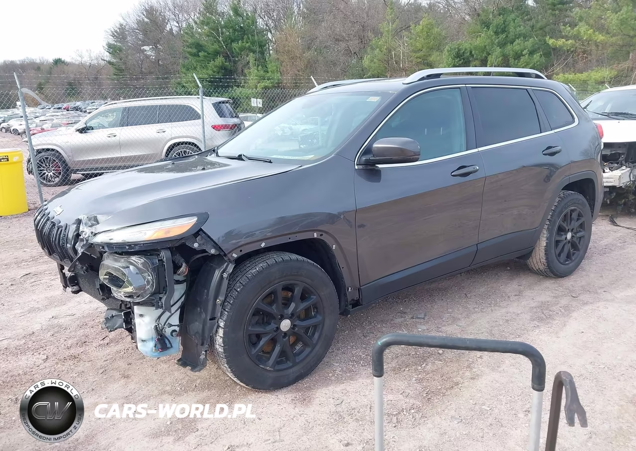 2016 Jeep Cherokee Latitude VIN:1C4PJMCS9GW219739 - 2