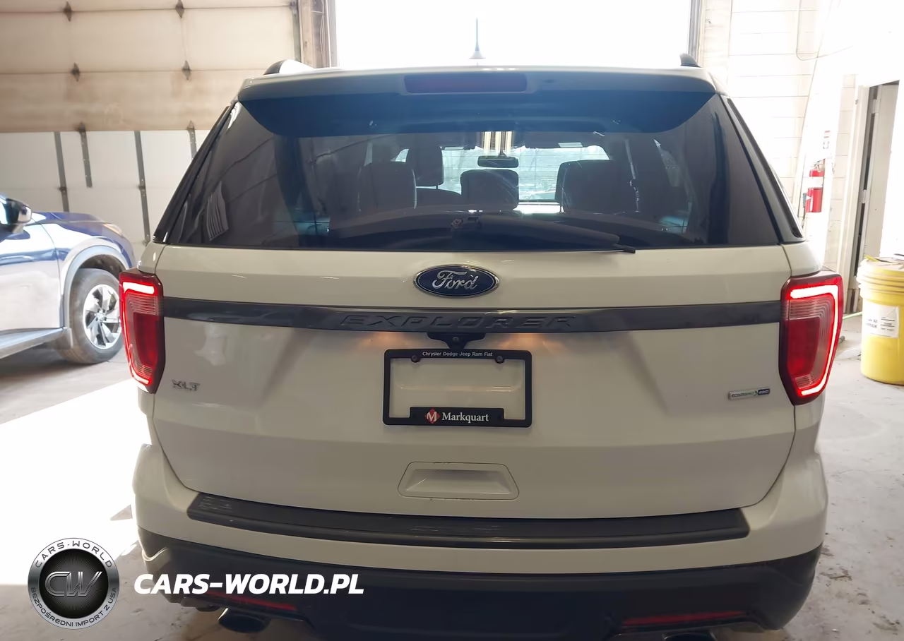 2018 Ford Explorer Xlt VIN:1FM5K8DH6JGB42405 - 16