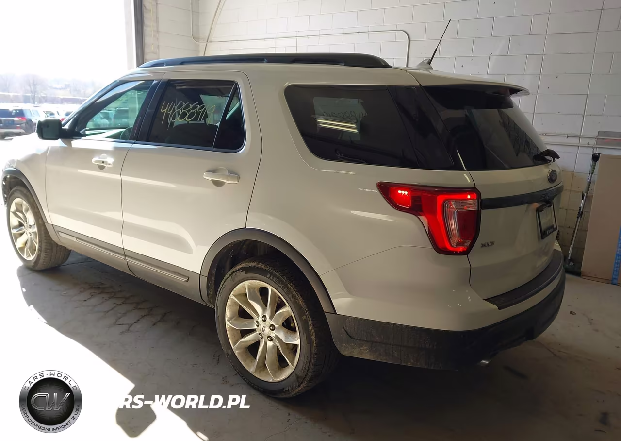 2018 Ford Explorer Xlt VIN:1FM5K8DH6JGB42405 - 3