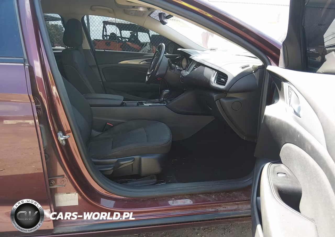 2018 Buick Regal Sportback Preferred VIN:W04GL6SX1J1112198 - 5