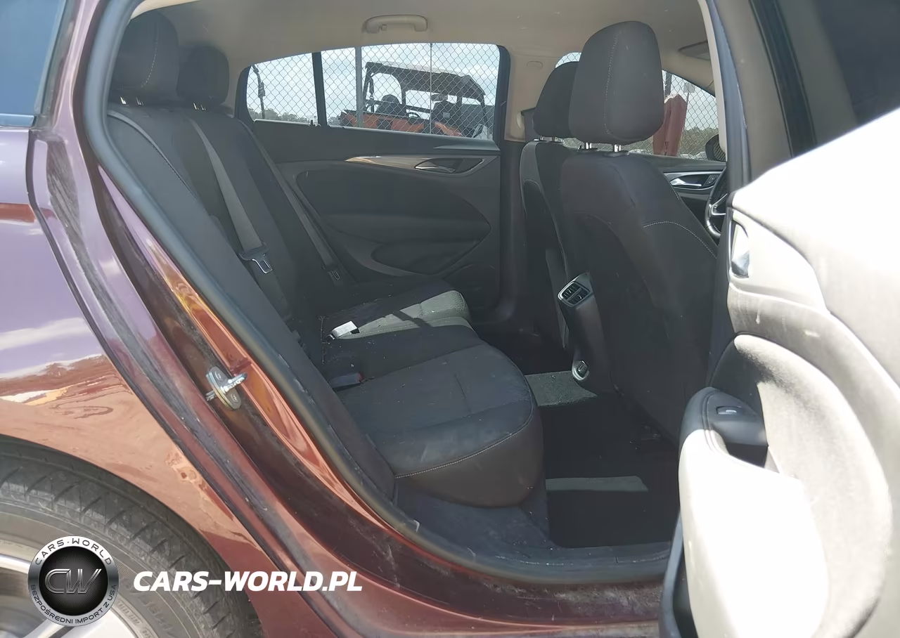 2018 Buick Regal Sportback Preferred VIN:W04GL6SX1J1112198 - 8