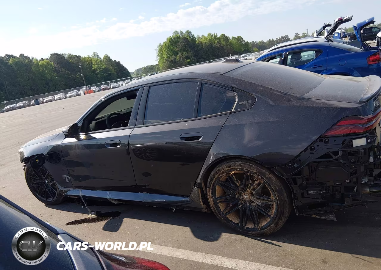 2026 BMW M5 VIN:WBS83FK06TCV90680 - 14