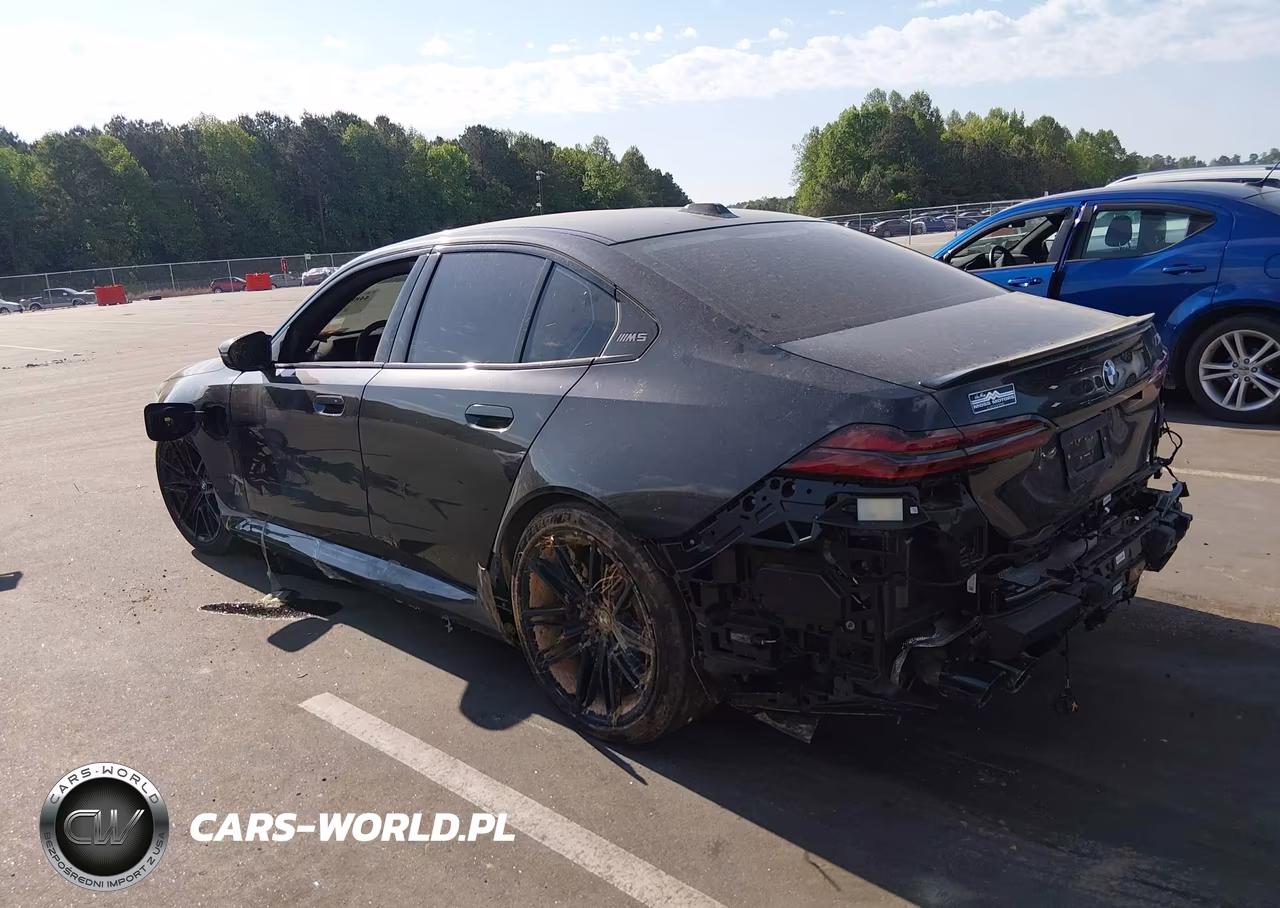 2026 BMW M5 VIN:WBS83FK06TCV90680 - 3
