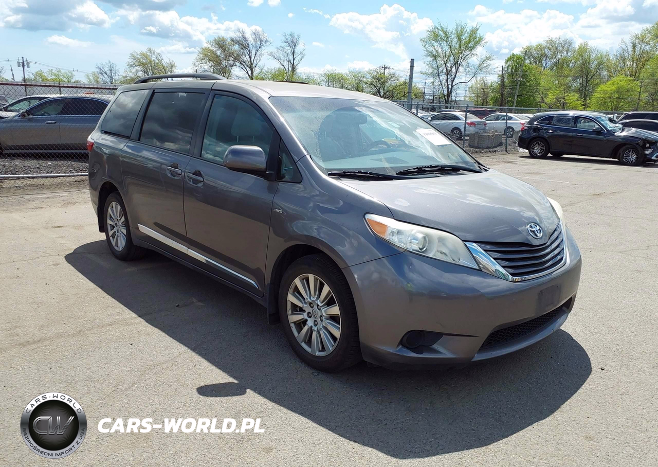 2017 Toyota Sienna Le 7 Passenger